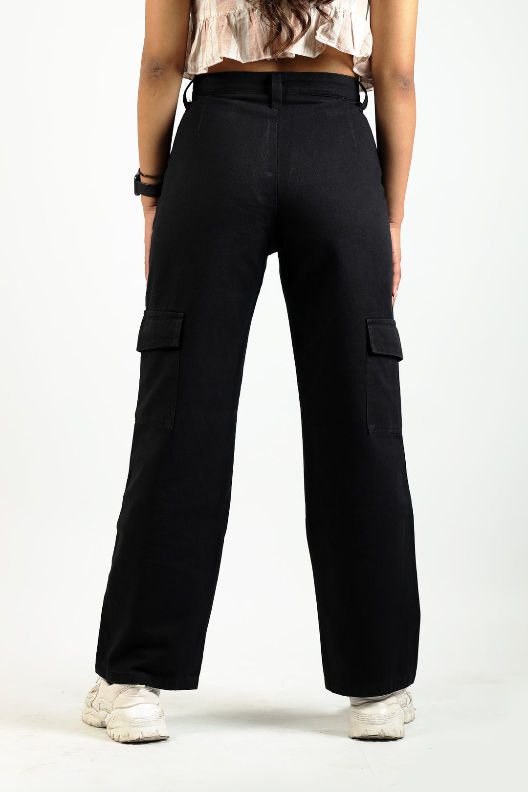Fashionable Women's Cargo Jeans Black