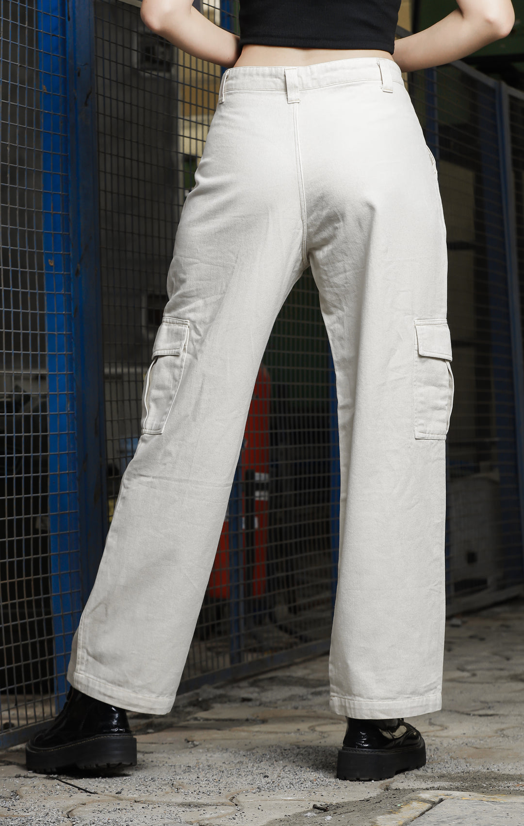 Versatile high-rise cargo pants