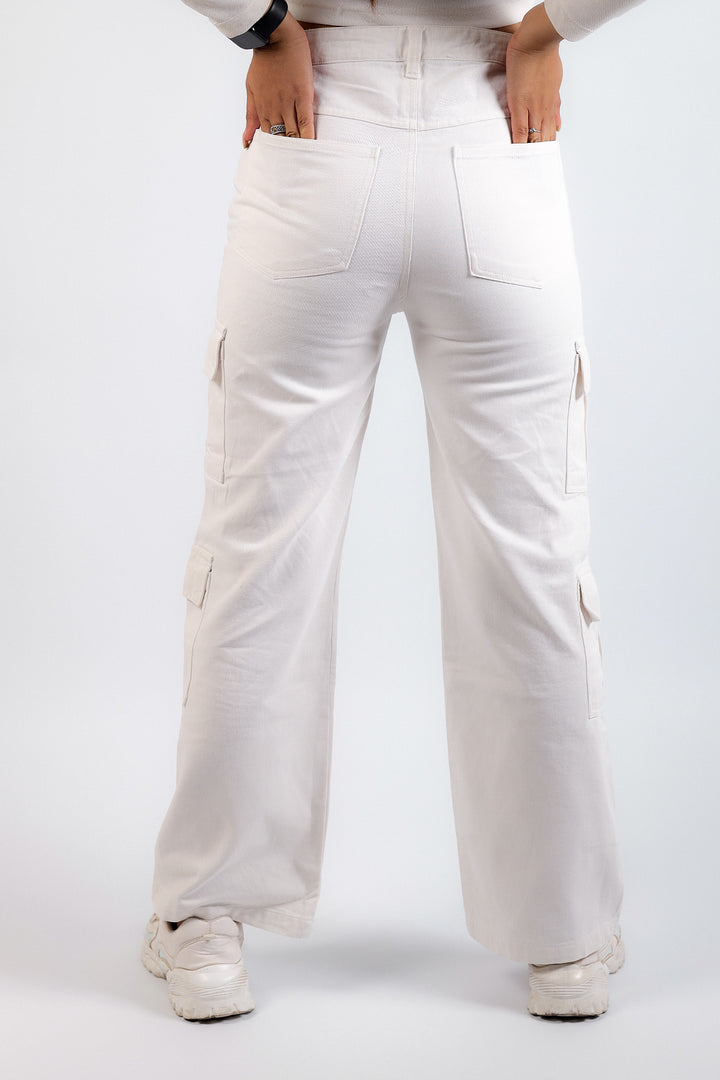 Trendy white cargo jeans women