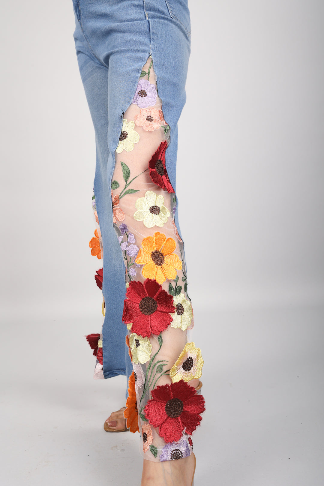 Jenny - Cut Out Flowery Jeans