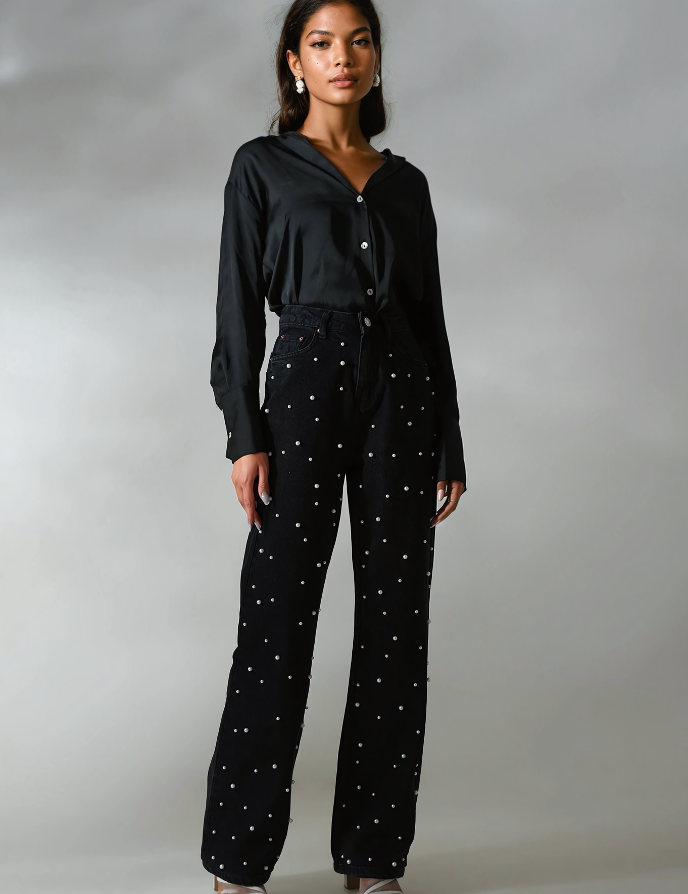 #design_front-pearl-studded